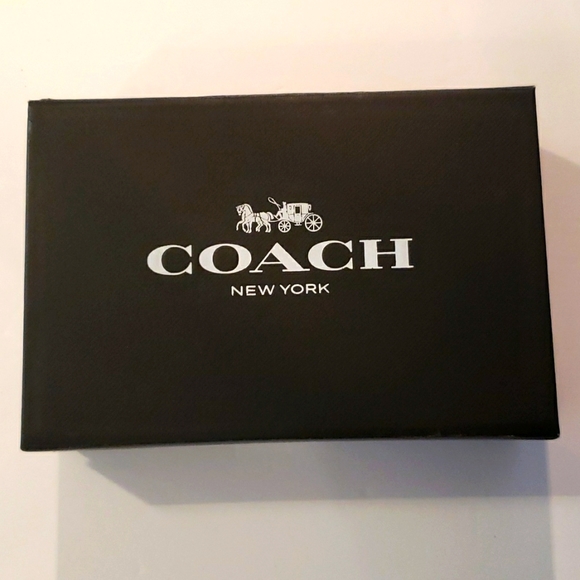 Coach Passport Case (Excellent Condition) - Picture 1 of 8